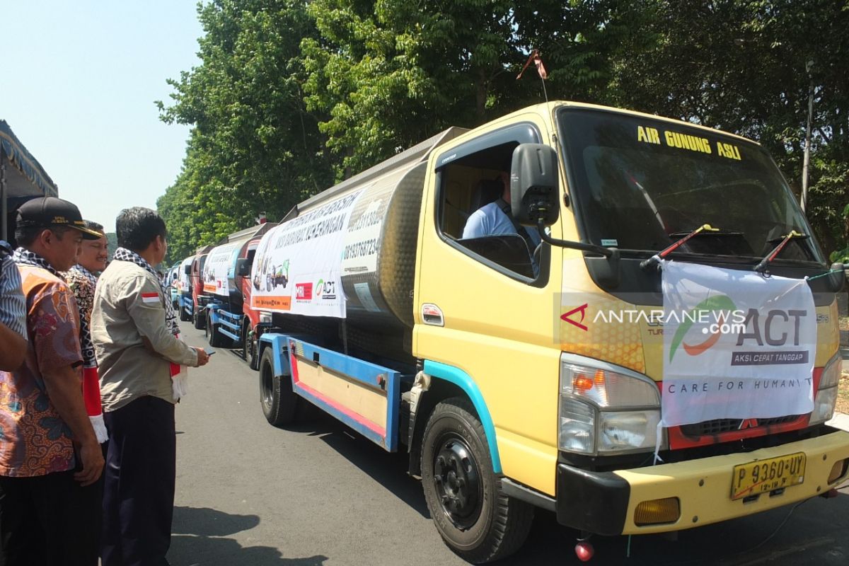 ACT Jember  distribusikan air bersih di daerah kekeringan