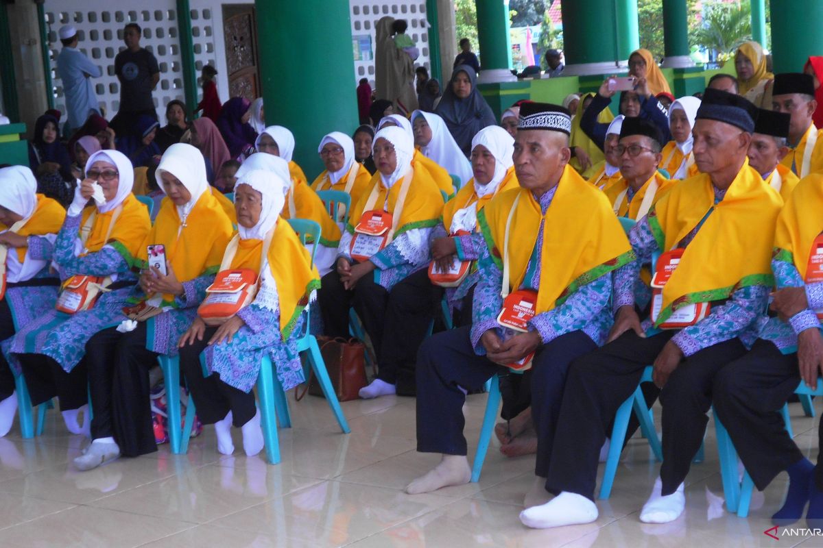 Jamaah haji asal Biak Numfor kembali ke Tanah Air