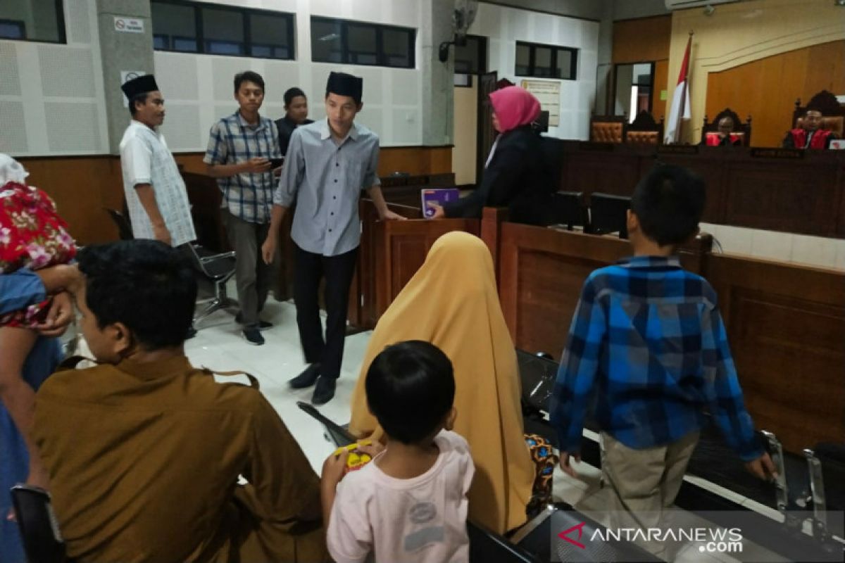 Pemotong dana PKH Lombok Timur divonis dua tahun enam bulan kurungan