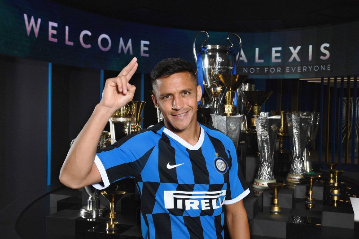 Inter sebut Sanchez mungkin perlu operasi pergelangan kaki