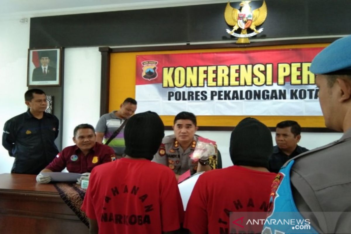 Dua pengedar narkoba dibekuk Polres Pekalongan Kota