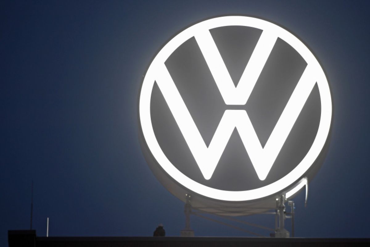 Logo terbaru VW dengan desain sederhana