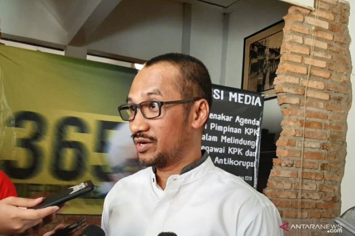 Abraham Samad mengharapkan presiden hentikan upaya DPR revisi UU KPK