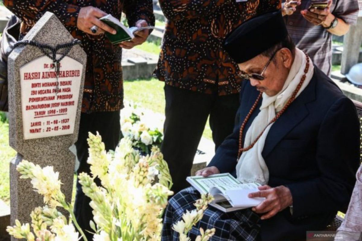 Habibie akhirnya bertemu kembali dengan cinta sejati