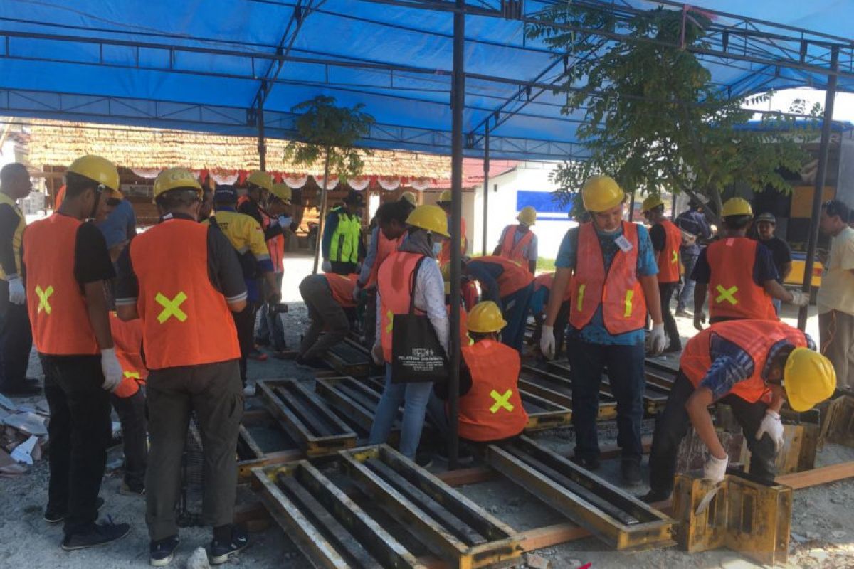 Bantu huntap, Arkom kombinasikan Risha dengan arsitektur Sulteng