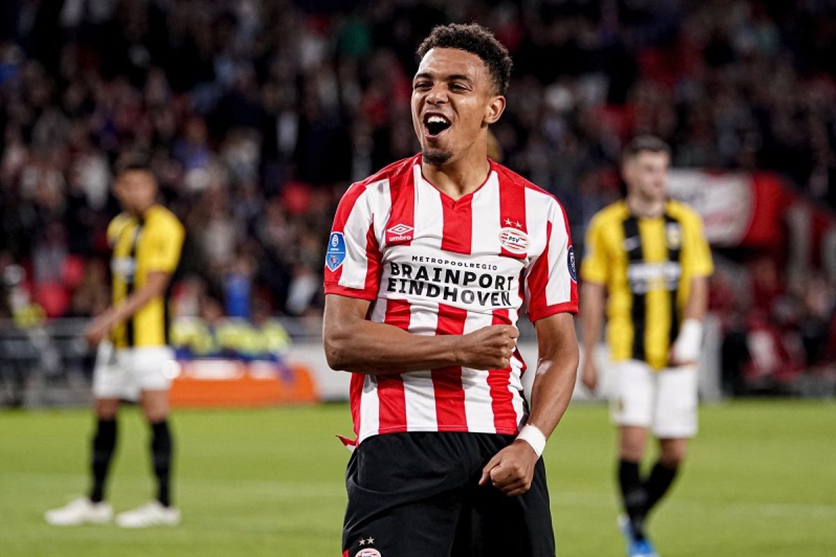 PSV lumat Vitesse 5-0