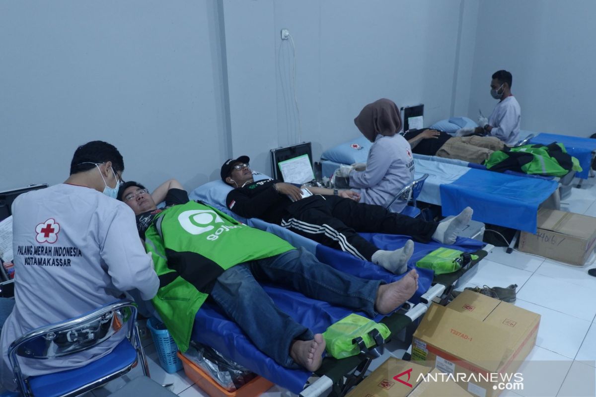 Gojek bersama PMI luncurkan "Go Blood Volunteer"