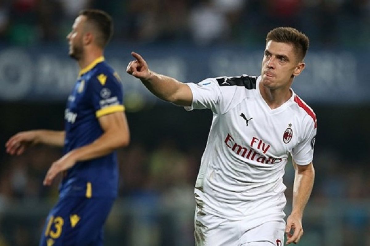 Milan butuh penalti untuk kalahkan 10 pemain Verona