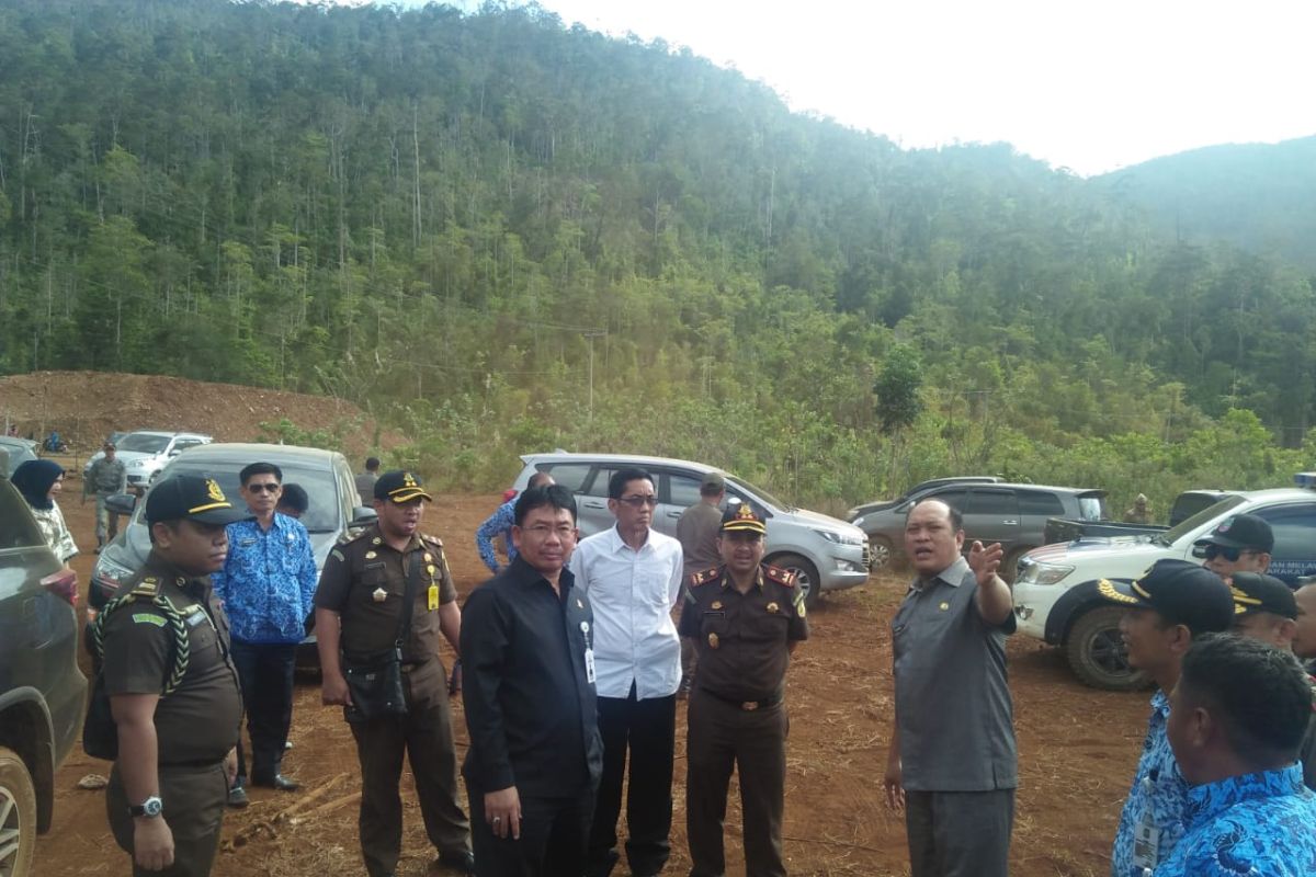 Kajati Sultra kunjungi lokasi pascabanjir Konawe Utara