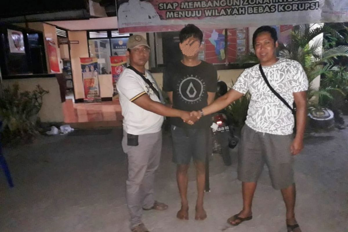 Warga Lombok Timur ini nekat gadaikan mobil kadesnya sendiri