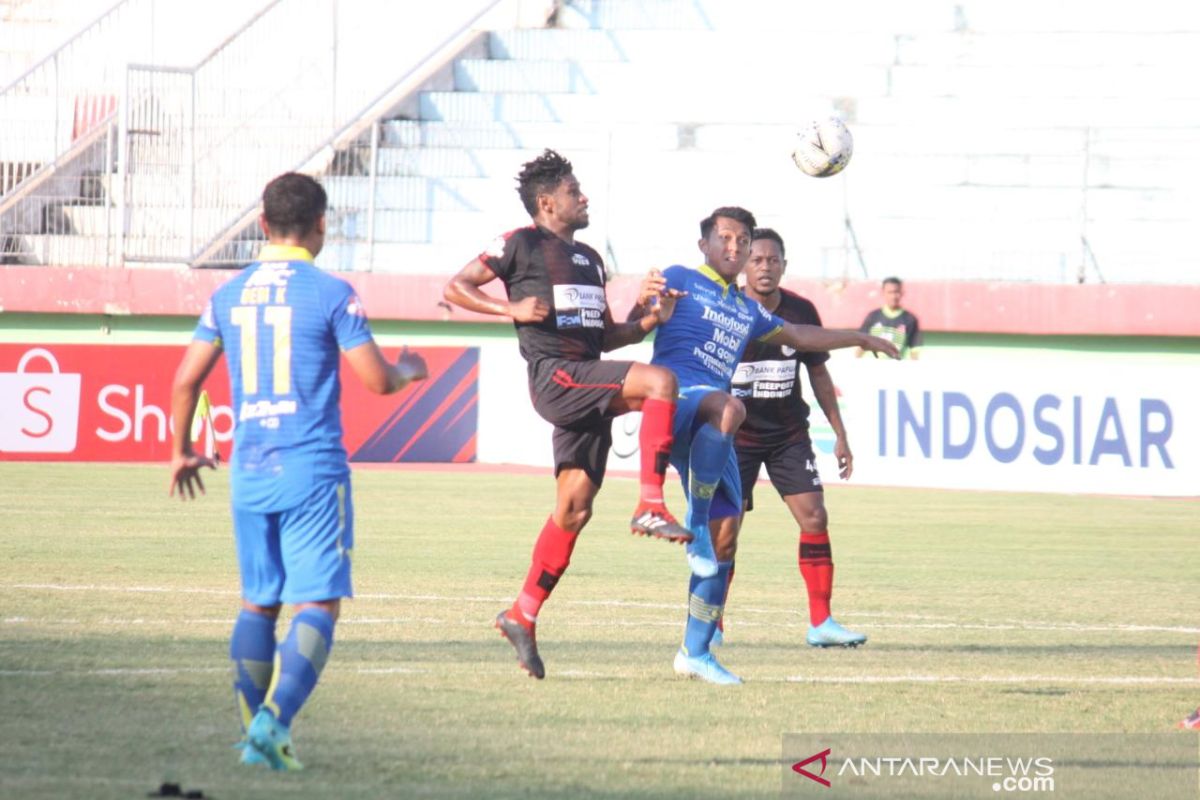 Persib gilas Persipura 3-1