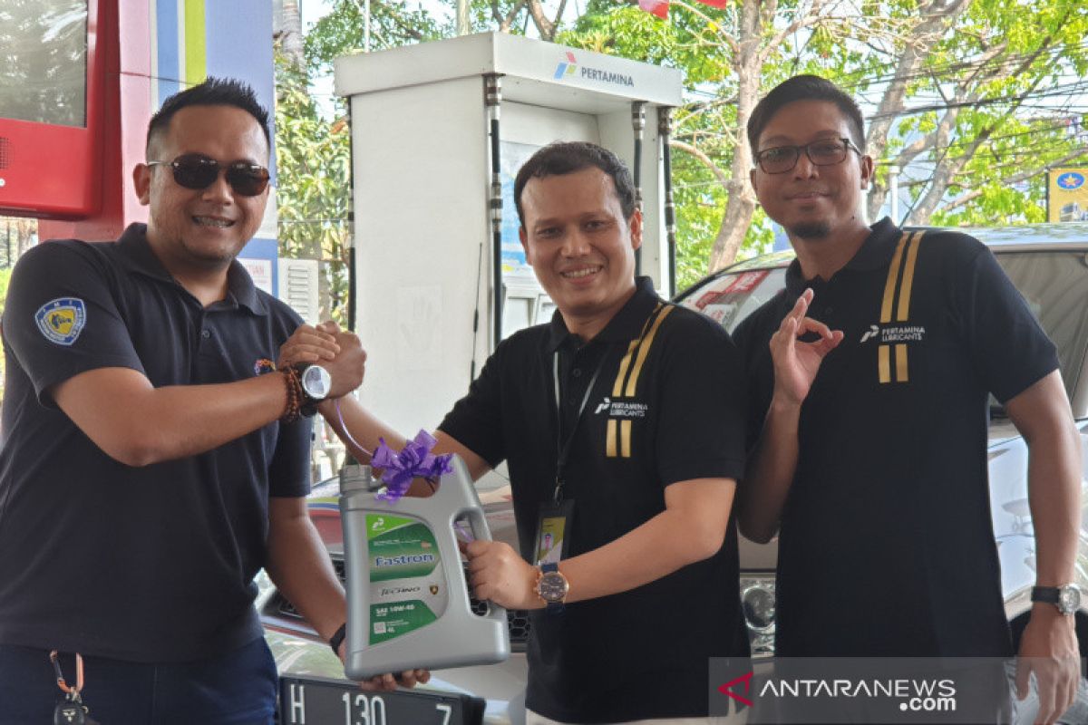 Pertamina Lubricants berbagi pelumas ke 600 pelanggan SPBU