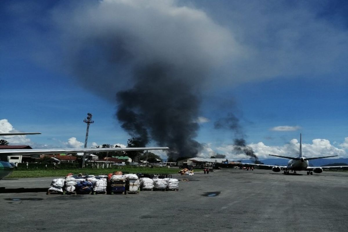 Operasional Bandara Wamena Jayawijaya dihentikan terkait demo anarkis