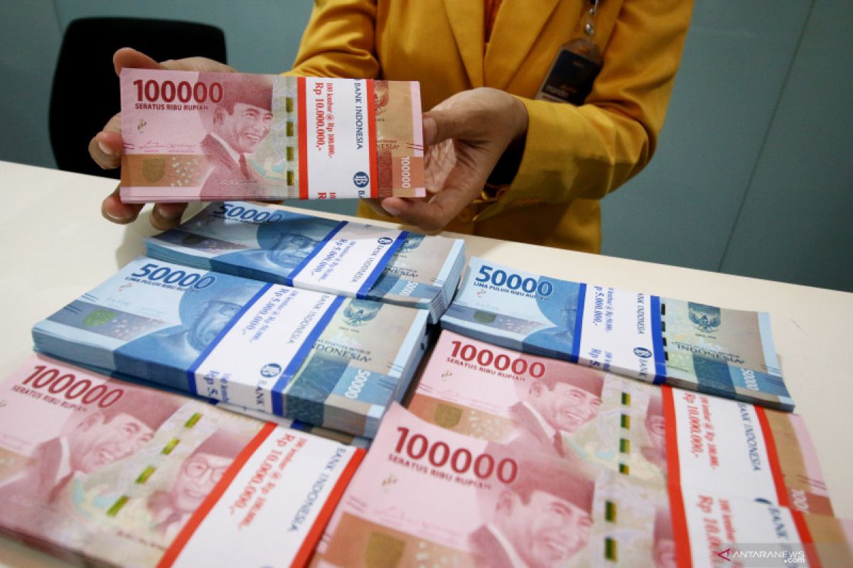 Rupiah Selasa sore melemah seiring aksi demo besar-besaran mahasiswa