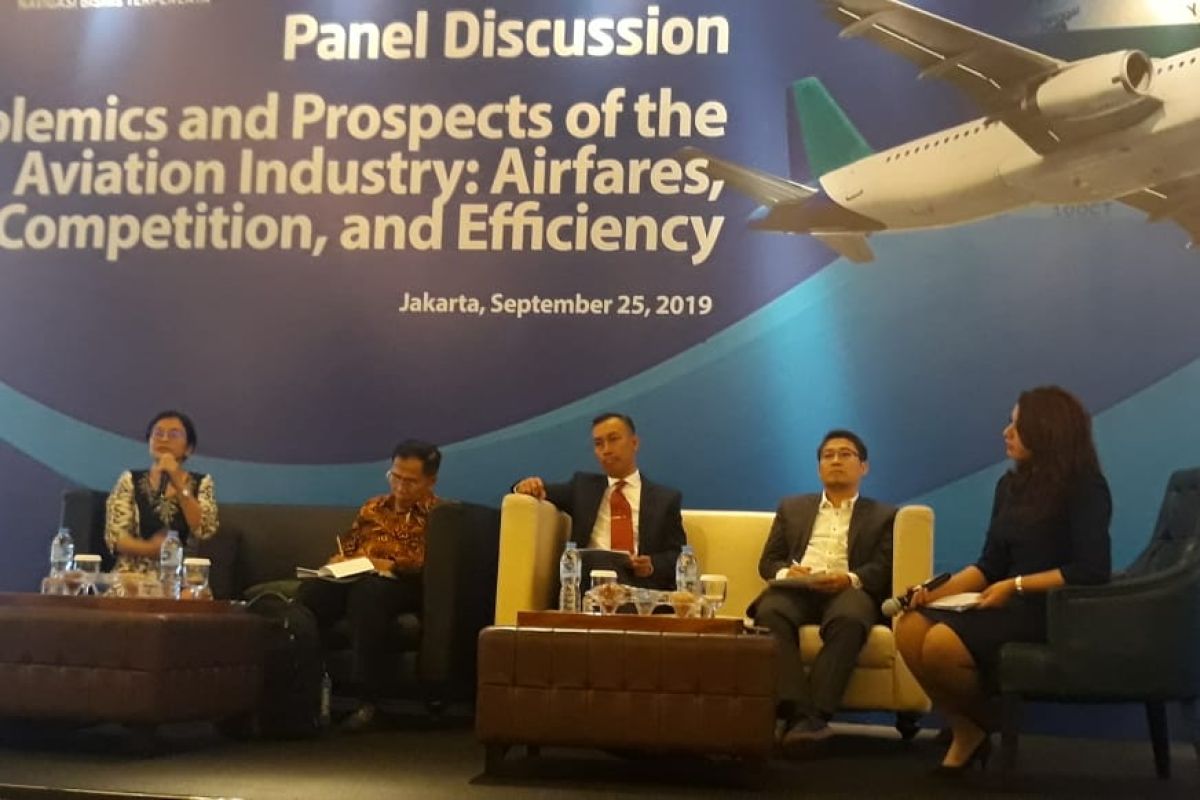 Prabowo urges Cabinet to protectaviation sector amid fare reductions