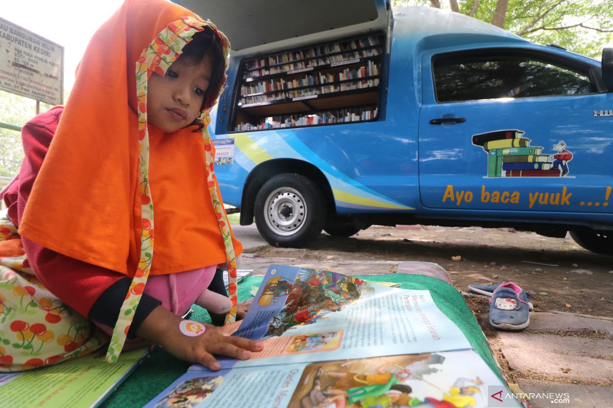 Ikhtiar mengembalikan minat baca anak