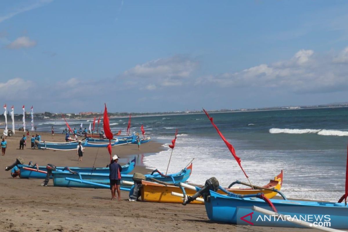 200 peserta ikuti "Parade Jukung Tradisional" di Bali