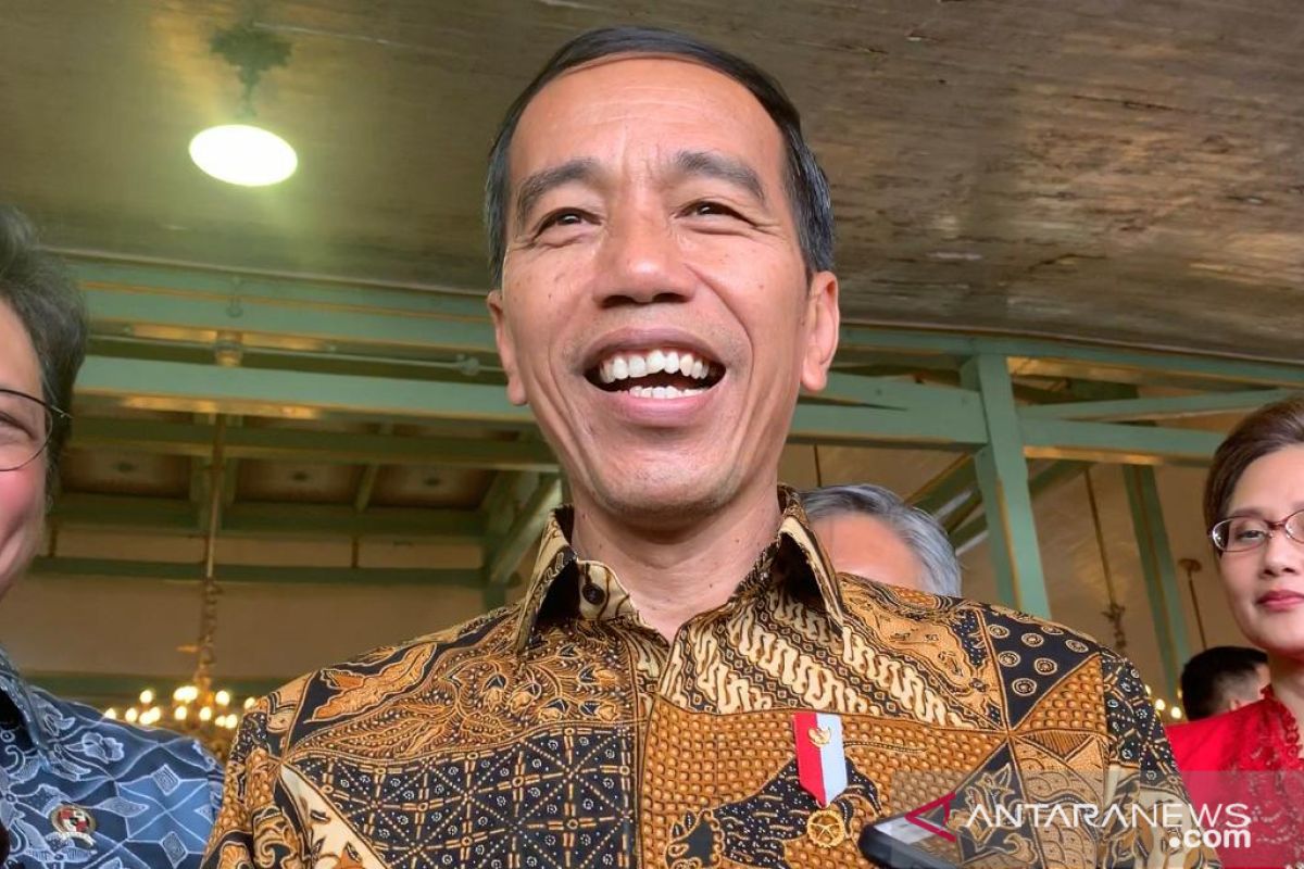 Presiden Jokowi tetap rayakan Hari Batik Nasional di tengah pandemi