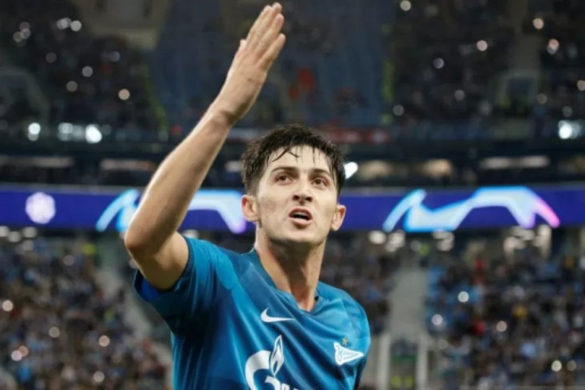 Zenit puncaki klasemen Grup G