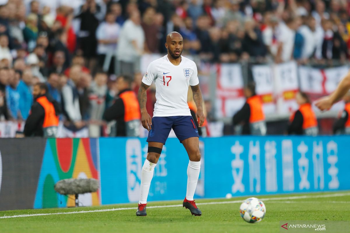 Fabian Delph absen perkuat Inggris karena cedera