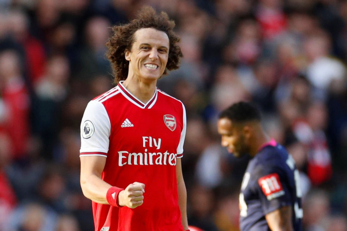 Arteta berharap David Luiz bertahan di Arsenal