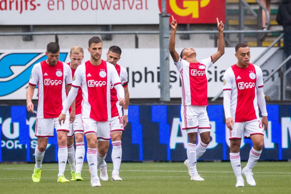 Hasil dan klasemen Liga Belanda, Ajax ditempel PSV