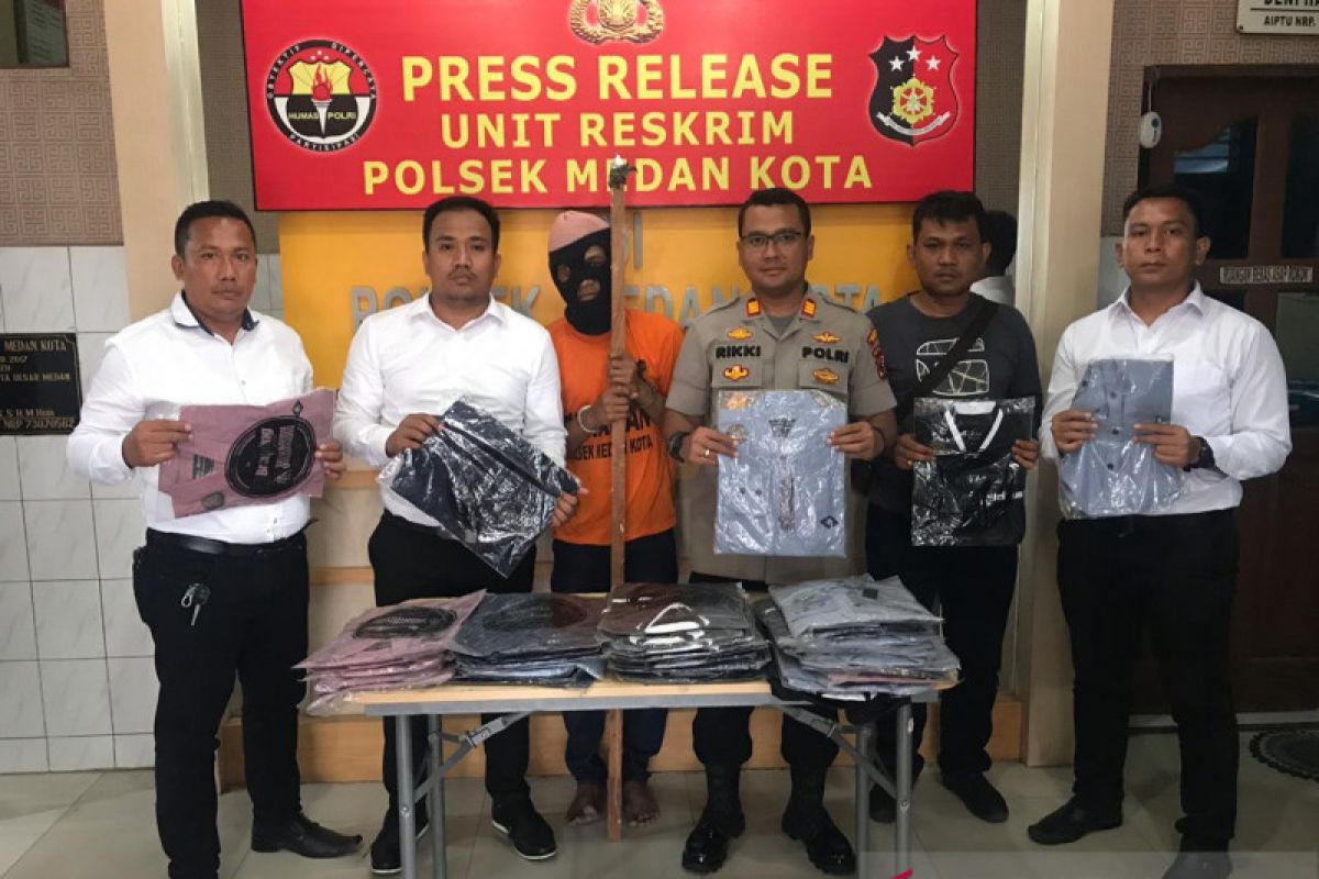 Polisi menangkap pria curi 48 potong kemeja