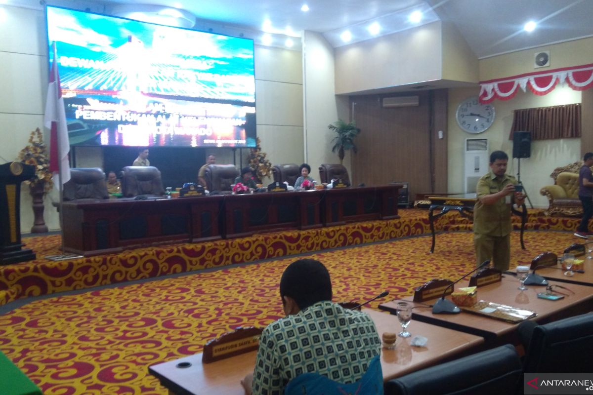 Alot dan Panas DPRD Manado Tetapkan AKD