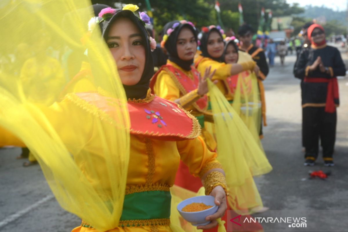 Jurus "Kuntaw" dan pantun "Mamanda" pelestari budaya