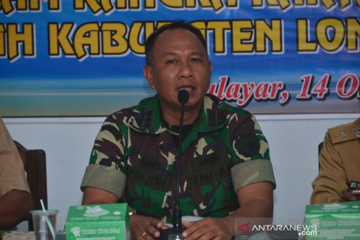 TNI AD merestorasi sungai di Lombok Barat