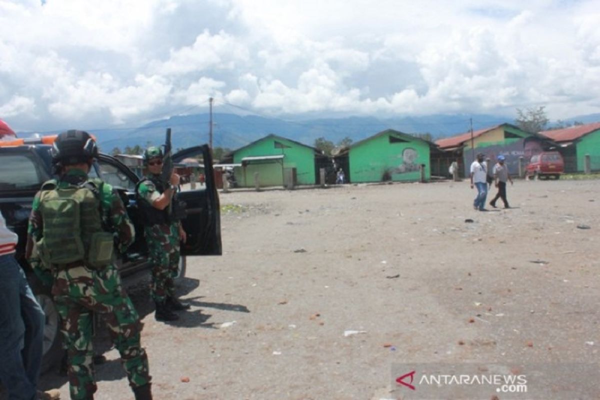 Kapolda Papua ingatkan jajarannya untuk waspadai pergerakan KKB ke Mimika