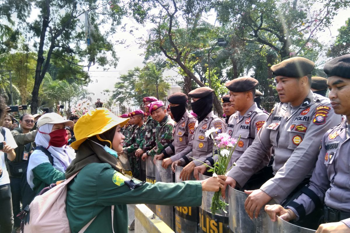 BEM SI turun ke jalan kembali serukan aksi #tuntaskanreformasi