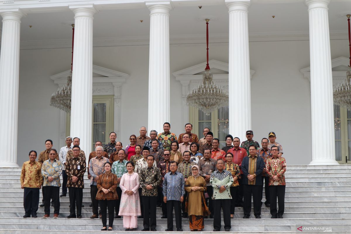 Sabar menanti jejeran menteri baru Presiden Jokowi