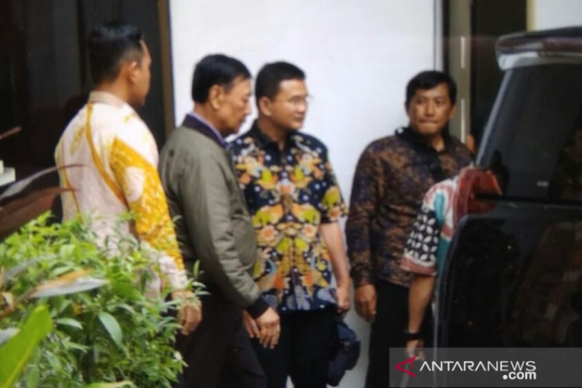 Menkopolhukam Wiranto tinggalkan RSPAD Gatot Soebroto