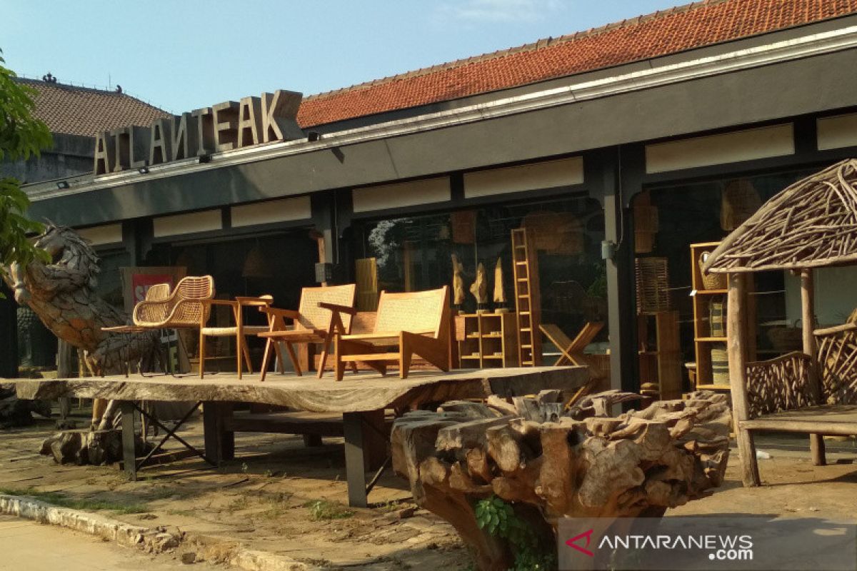 Industri furnitur sumbang PDRB Jepara sebesar 34,87 persen