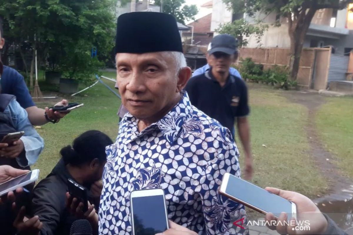 Amien Rais masih menahan diri kritisi Kabinet Jokowi