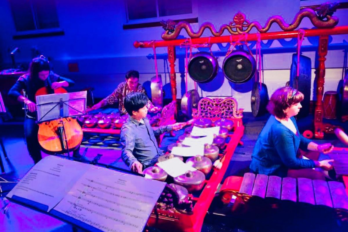 Kolaborasi para komposer gamelan di London