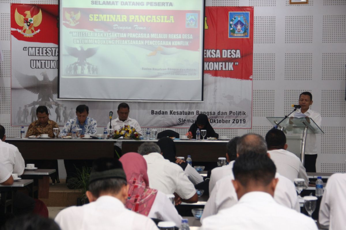 Bakesbangpol Sleman menggelar Seminar Pancasila sosialisasikan Reksa Desa