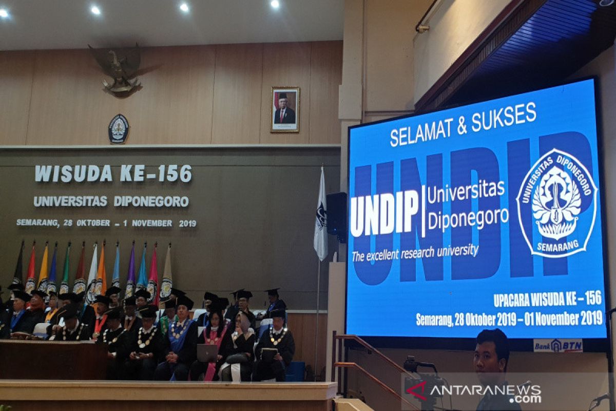 1.583 wisudawan Undip lulus "cumlaude"