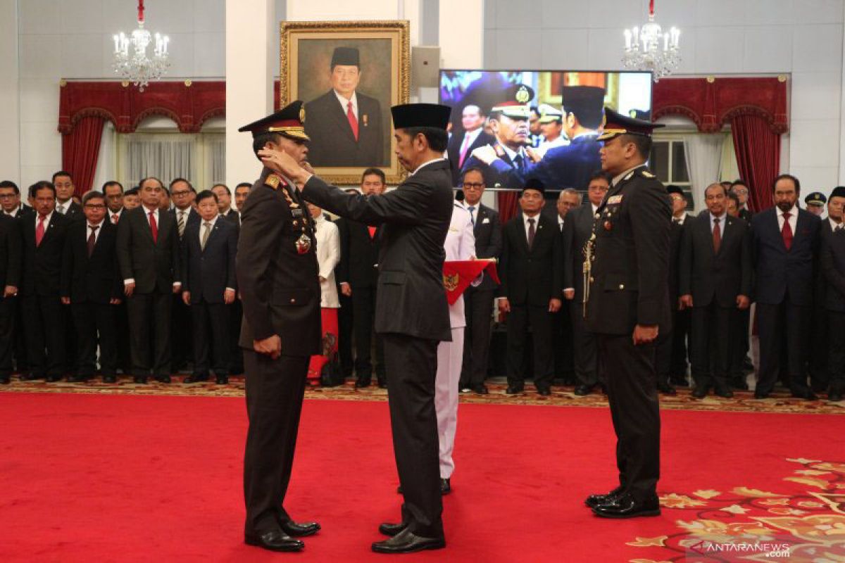 Idham Azis naik pangkat menjadi Jenderal Polisi