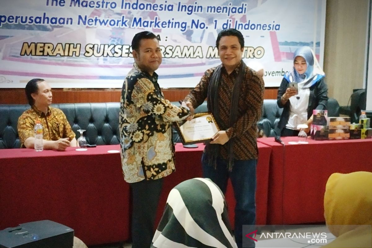 Masuk Sampit, bisnis 'The Maestro' disambut antusias