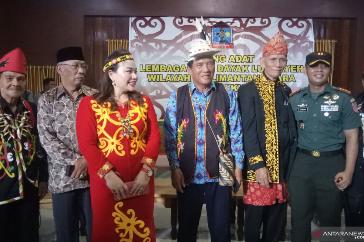 Sidang adat lembaga adat Dayak Lundayeh sebagai upaya damai