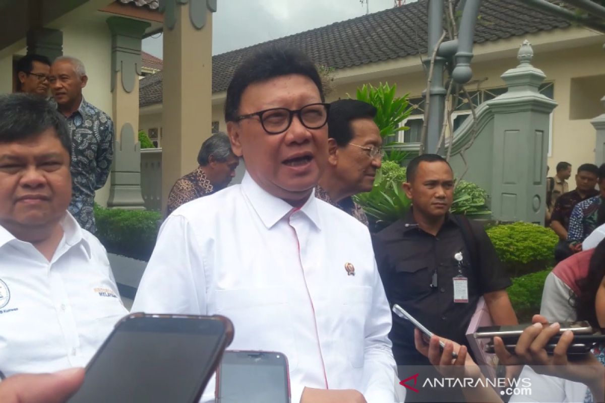 Menteri Tjahjo larang ASN Kemenpan RB pakai cadar