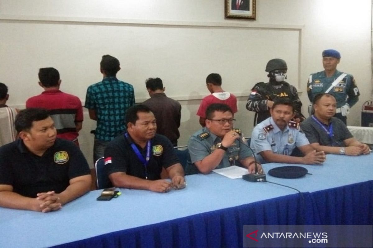 12 TKI Pulang Lewat Jalur Ilegal Diamankan Lanal Dumai