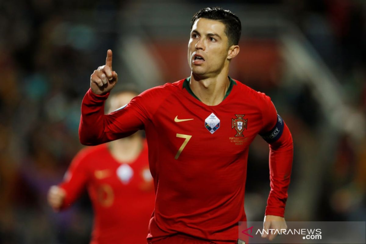 Portugal hajar Lithuania dengan skor 6-0