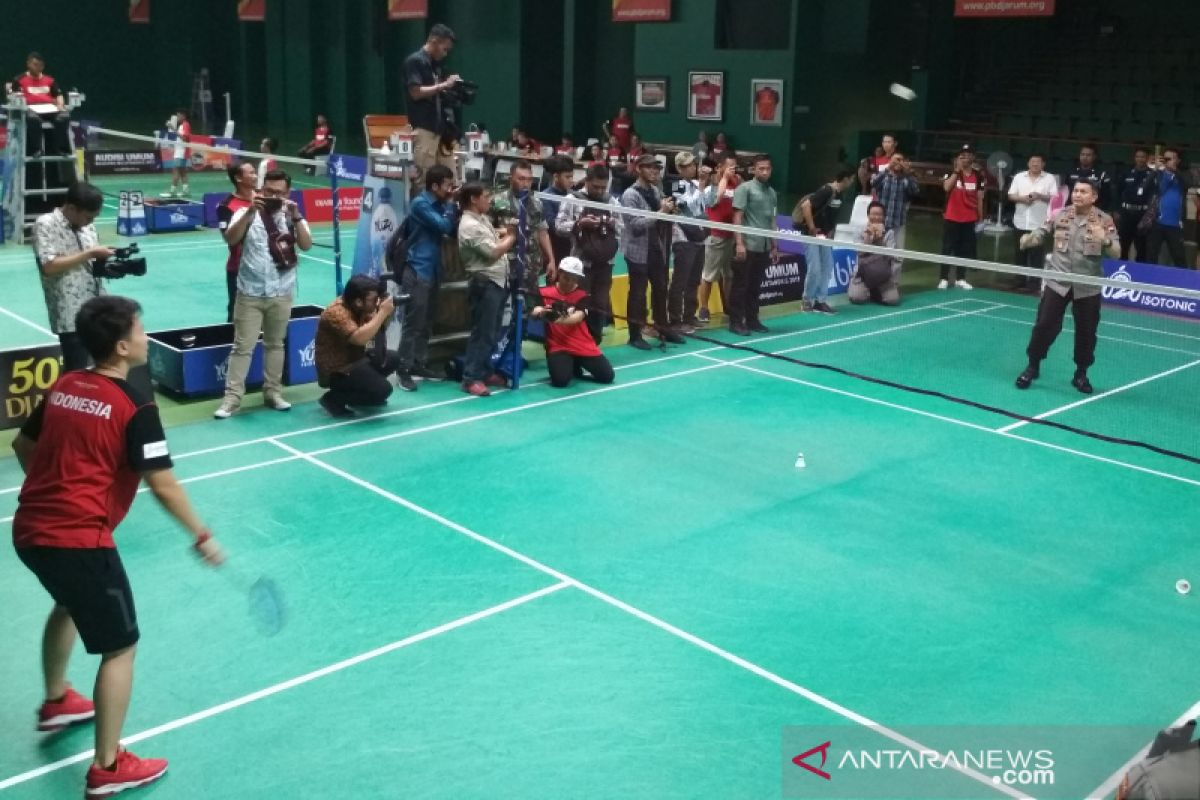 Kapolda Jateng vs Liliyana Natsir ramaikan audisi bulu tangkis di Kudus