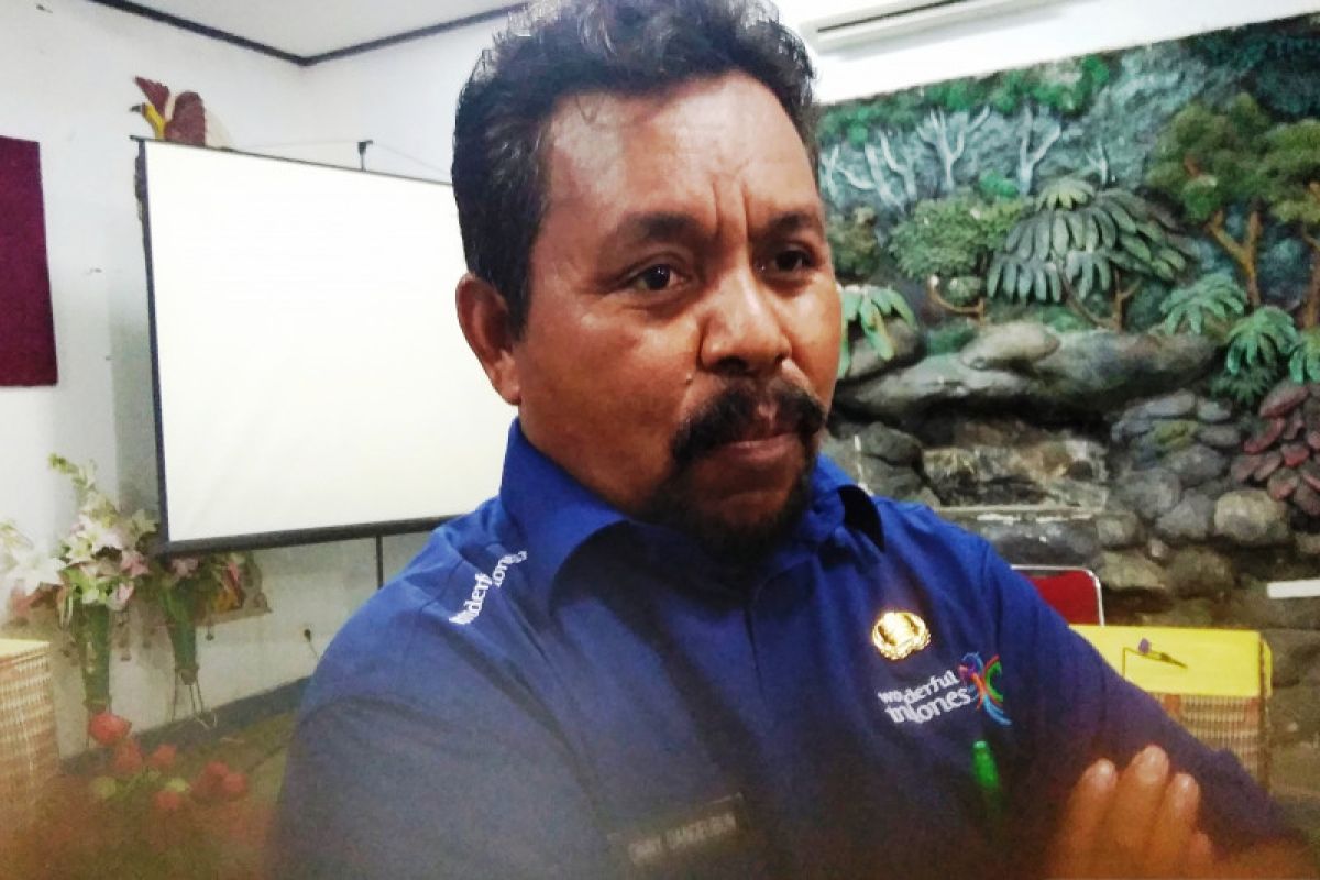 Dispar Biak Numfor libatkan Pokdarwis jaga kebersihan lokasi objek wisata