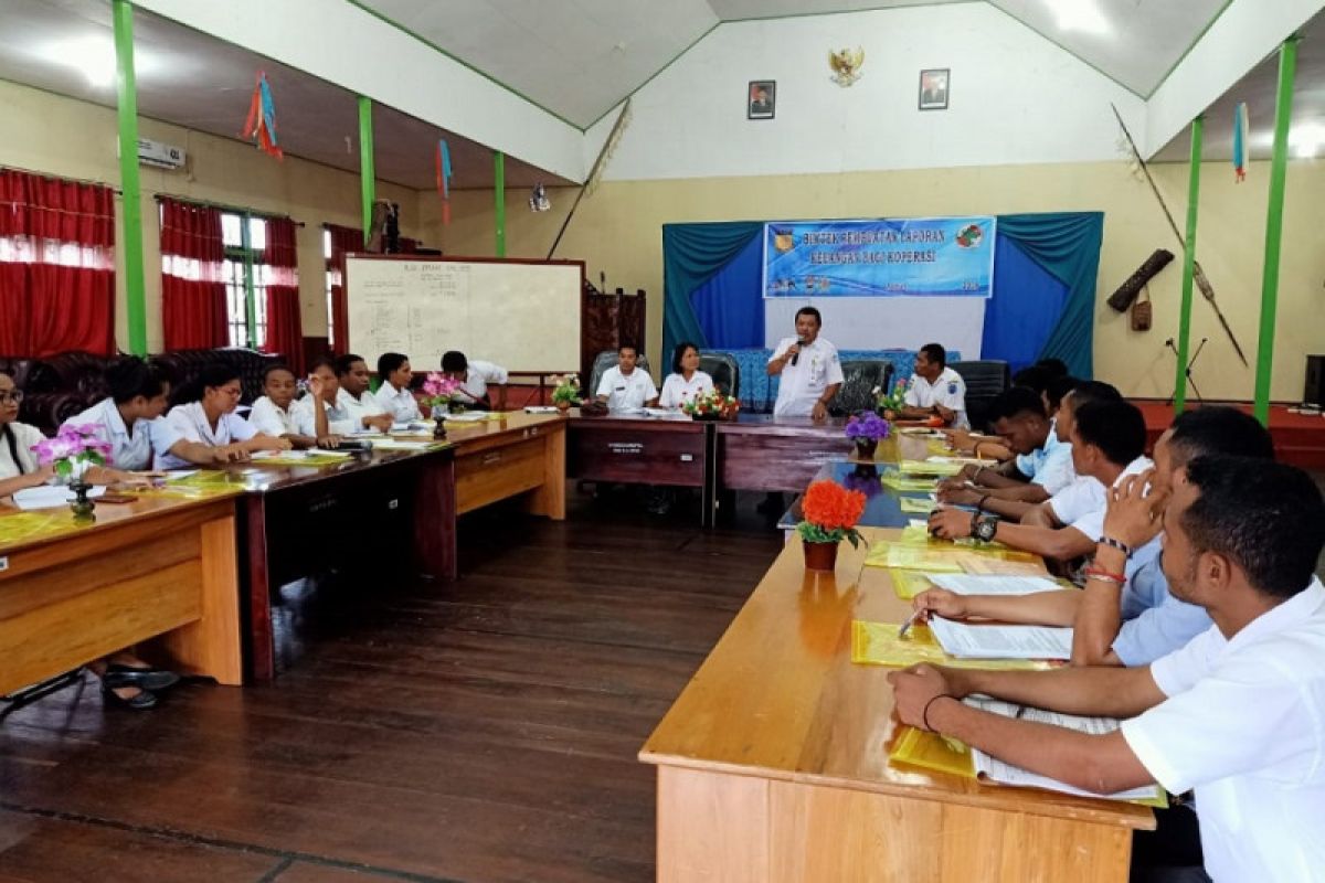 Disperindagkop Asmat gelar bimbingan teknis laporan keuangan