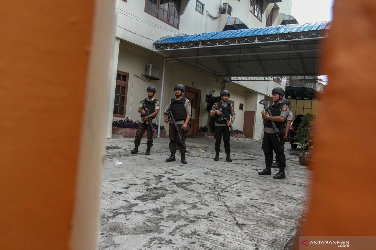 KPK sita sejumlah dokumen dari penggeledahan di kediaman pengusaha Pekanbaru