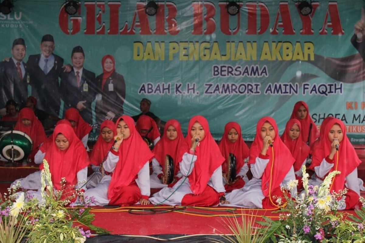 Bawaslu sosialisasi pengawas pemilu partisipatif via parade rebana